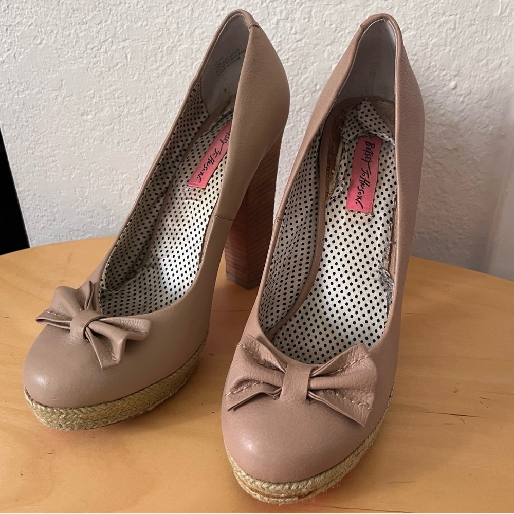 Betsey Johnson Platform Maggi Pump in Blush Nude Espadrille Size 10